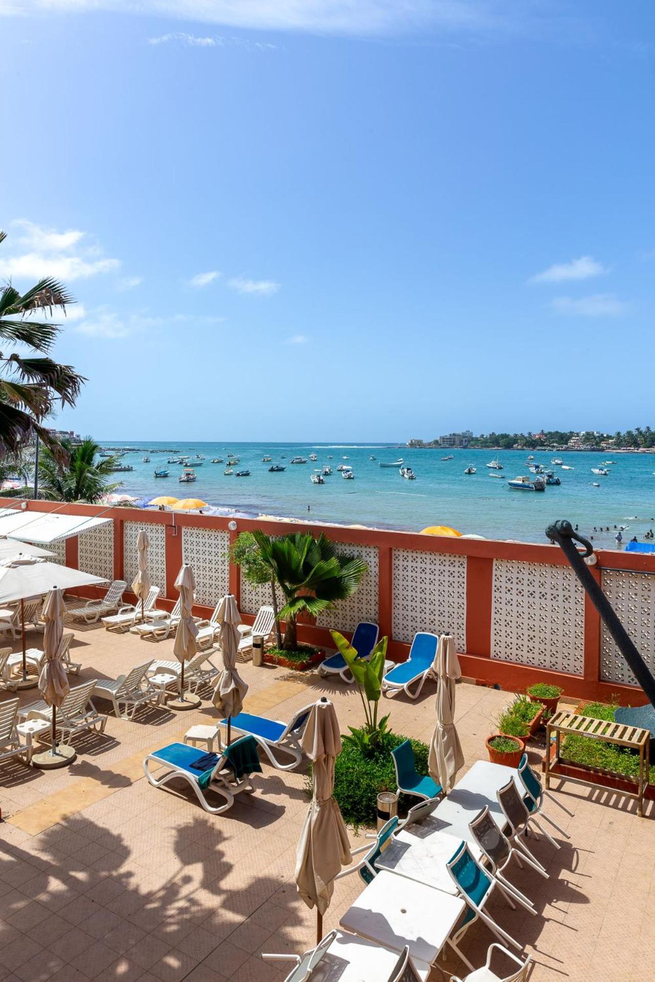 La Madrague-Surf Beach Sea Dakar Exterior photo
